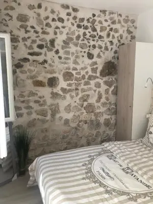 Un ou plusieurs lits dans un hébergement de l'établissement Vieil Antibes, ravissant 2p avec petite terrasse