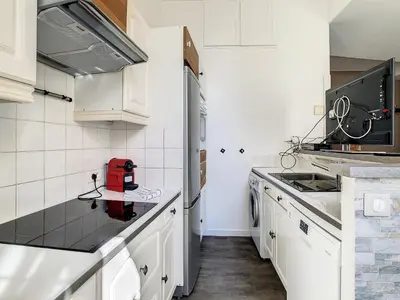 Cuisine ou kitchenette dans l'établissement 2 Bedroom luxury flat Cannes Center La Croisette