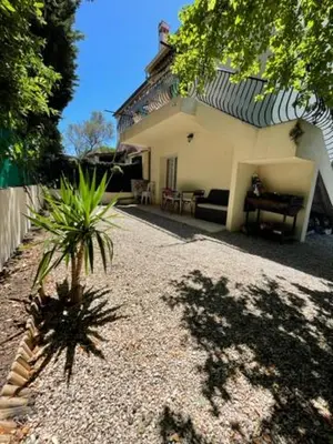 Jardin de l'établissement 2 pièces en RDJardin avec 2 grands Terrasses