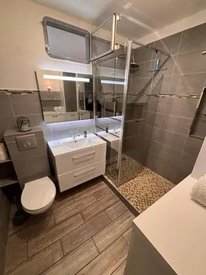 Salle de bains dans l'établissement Provencal