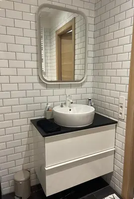 Salle de bains dans l'établissement Deux pièces spacieux Place de Gaulle centre-ville d'Antibes avec extérieur