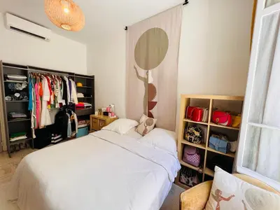 Un ou plusieurs lits dans un hébergement de l'établissement Centre heart of CAnnes