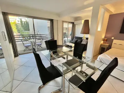 Coin salon dans l'établissement Rouaze 2, by Welcome to Cannes