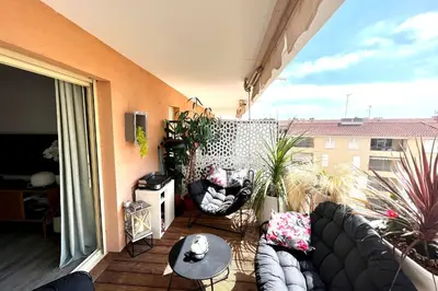 Coin salon dans l'établissement Le Meissonnier bright apartment with terrace