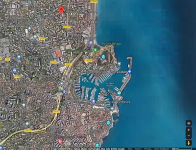 Plan de l'établissement Antibes Secured Parc Velusine with private parking, Terrace, Pools and Tennis courts.