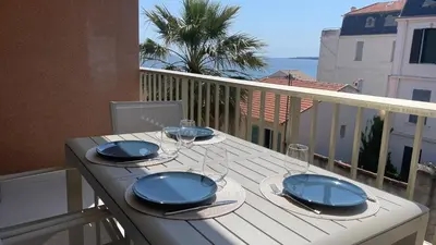 Balcon ou terrasse dans l'établissement Cannes Pointe Croisette : superbe logement vue mer