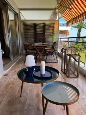 Balcon ou terrasse dans l'établissement Splendid sea view 1 Bedroom access to the beach and swimming pool