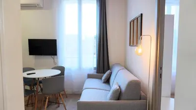Télévision ou salle de divertissement dans l'établissement Proche Carlton & Croisette, Appartement 101 - Palmazur Vacances