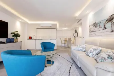Cuisine ou kitchenette dans l'établissement Blue Bay