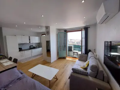 Cuisine ou kitchenette dans l'établissement Cannes centre, super cosy apartment near everything