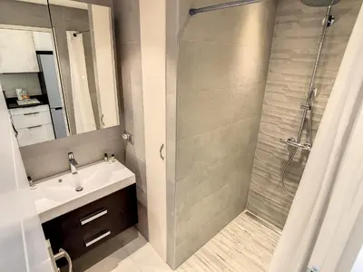 Plan de l'établissement Beautiful 1 bedroom with garden on the Croisette 254