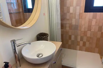 Salle de bains dans l'établissement Studio For 2 People Near The Beach Of Antibes