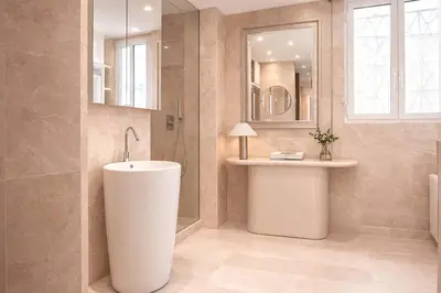 Salle de bains dans l'établissement Palm Paradise # Luxe - Vue Mer - Port et Plage à Pied