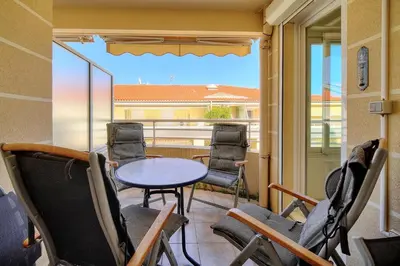 Balcon ou terrasse dans l'établissement REF 1766 - Cannes Center - Apartment for rent