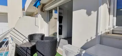 Balcon ou terrasse dans l'établissement Cannes Pointe Croisette studio plage 2 min à Pieds