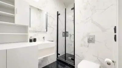Salle de bains dans l'établissement Le Riviera by Winsome Destination