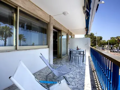 Balcon ou terrasse dans l'établissement Apartment le grand large-1 by Interhome