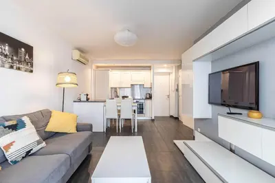 Cuisine ou kitchenette dans l'établissement Beautiful apartment with balcony - Center Cannes