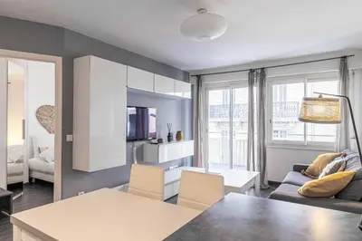 Coin salon dans l'établissement Beautiful apartment with balcony - Center Cannes