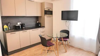 Cuisine ou kitchenette dans l'établissement Proche Carlton & Croisette, Appartement 301 - Palmazur Vacances