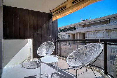 Balcon ou terrasse dans l'établissement REF 1745 - Cannes Center - Studio for rent