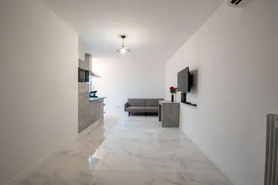 Télévision ou salle de divertissement dans l'établissement VILLA CLIPPER