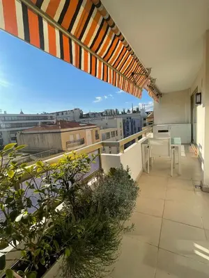 Balcon ou terrasse dans l'établissement PR Croisette, by Welcome to Cannes