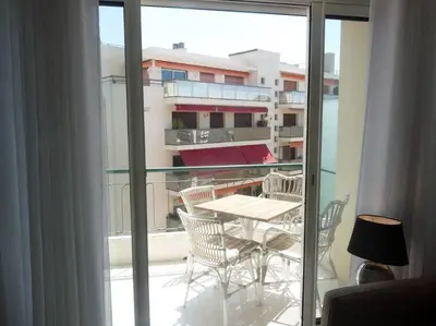 Balcon ou terrasse dans l'établissement Two bedroom apartment next to the Croisette in Cannes a short walk to the Palais des Festivals - 1961