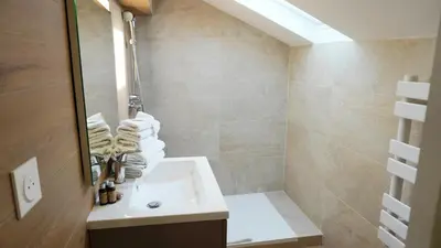 Salle de bains dans l'établissement Proche Carlton & Croisette, Appartement 401 - Palmazur Vacances