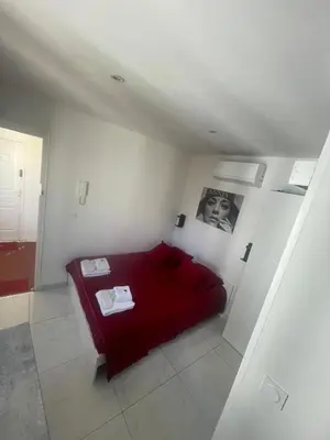 Un ou plusieurs lits dans un hébergement de l'établissement Sweet Home Marceau - 6 studios hyper centre proche de la mer et du palais