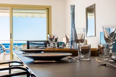 Plan de l'établissement PANORAMIC SEA VIEW - 2-Br Apartment Mouré Rouge
