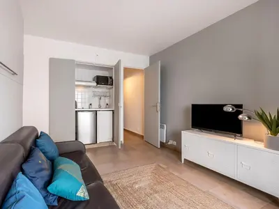 Télévision ou salle de divertissement dans l'établissement Apartment Le Marlyne 2-3 by Interhome