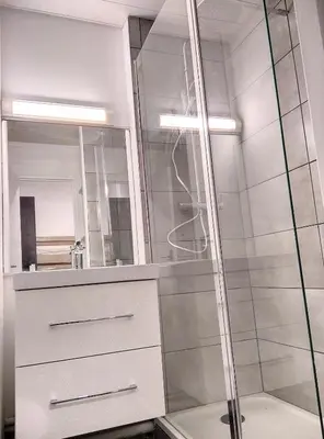 Salle de bains dans l'établissement Résidence Graziella Studio 201