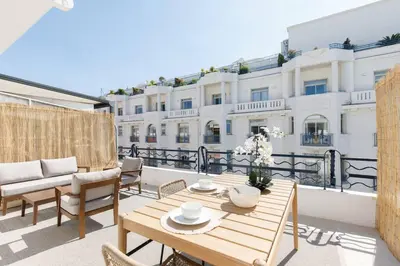 Balcon ou terrasse dans l'établissement Martinez area Superb 1 bed w XXL terrace
