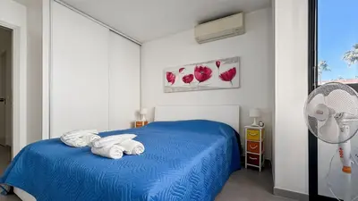 Un ou plusieurs lits dans un hébergement de l'établissement Modern 2 Bd Next To Rue Dantibes