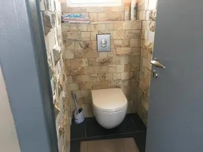 Salle de bains dans l'établissement VILLA MAYANNE JUAN LES PINS