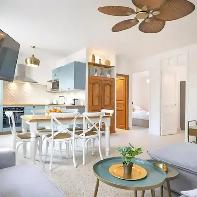 Bright Apartment Renovated in Center of Old Antibes