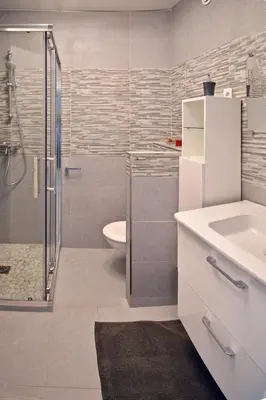 Salle de bains dans l'établissement Appartement cœur de juan les pins