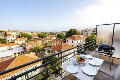 Balcon ou terrasse dans l'établissement Two bedroom in Antibes