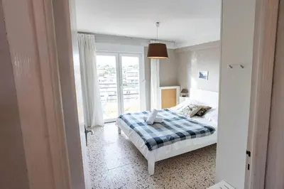 Un ou plusieurs lits dans un hébergement de l'établissement Two bedroom in Antibes