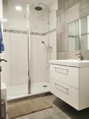 Salle de bains dans l'établissement Résidence le Serra