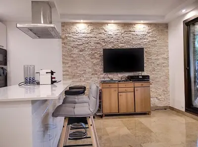 Cuisine ou kitchenette dans l'établissement Château de la Pinede