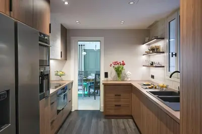 Cuisine ou kitchenette dans l'établissement Cannes magnifique villa vue mer basse Californie