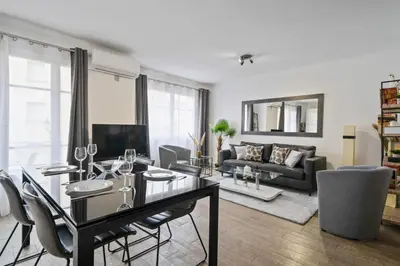 Télévision ou salle de divertissement dans l'établissement Appartement Sauvalie - Welkeys