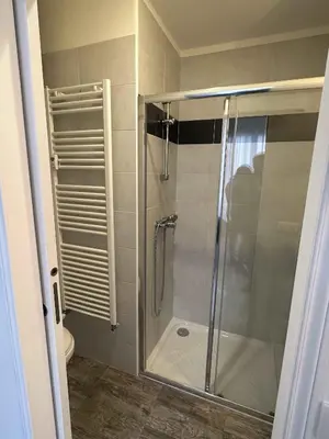 Salle de bains dans l'établissement Cannes Studio situé dans la résidence Gallia Historique