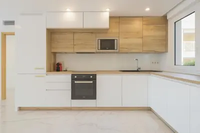 Cuisine ou kitchenette dans l'établissement Port Azur