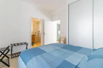 Un ou plusieurs lits dans un hébergement de l'établissement Le Grand Large - Appt proche plage Antibes
