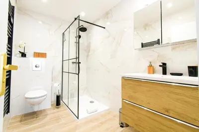 Salle de bains dans l'établissement Elena YourHostHelper