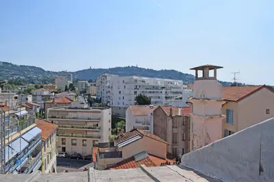Vue générale sur la montagne ou vue sur la montagne depuis l'appartement