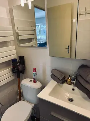 Salle de bains dans l'établissement Cosy Studio à deux pas de la plage, de la gare et du palais des congrès